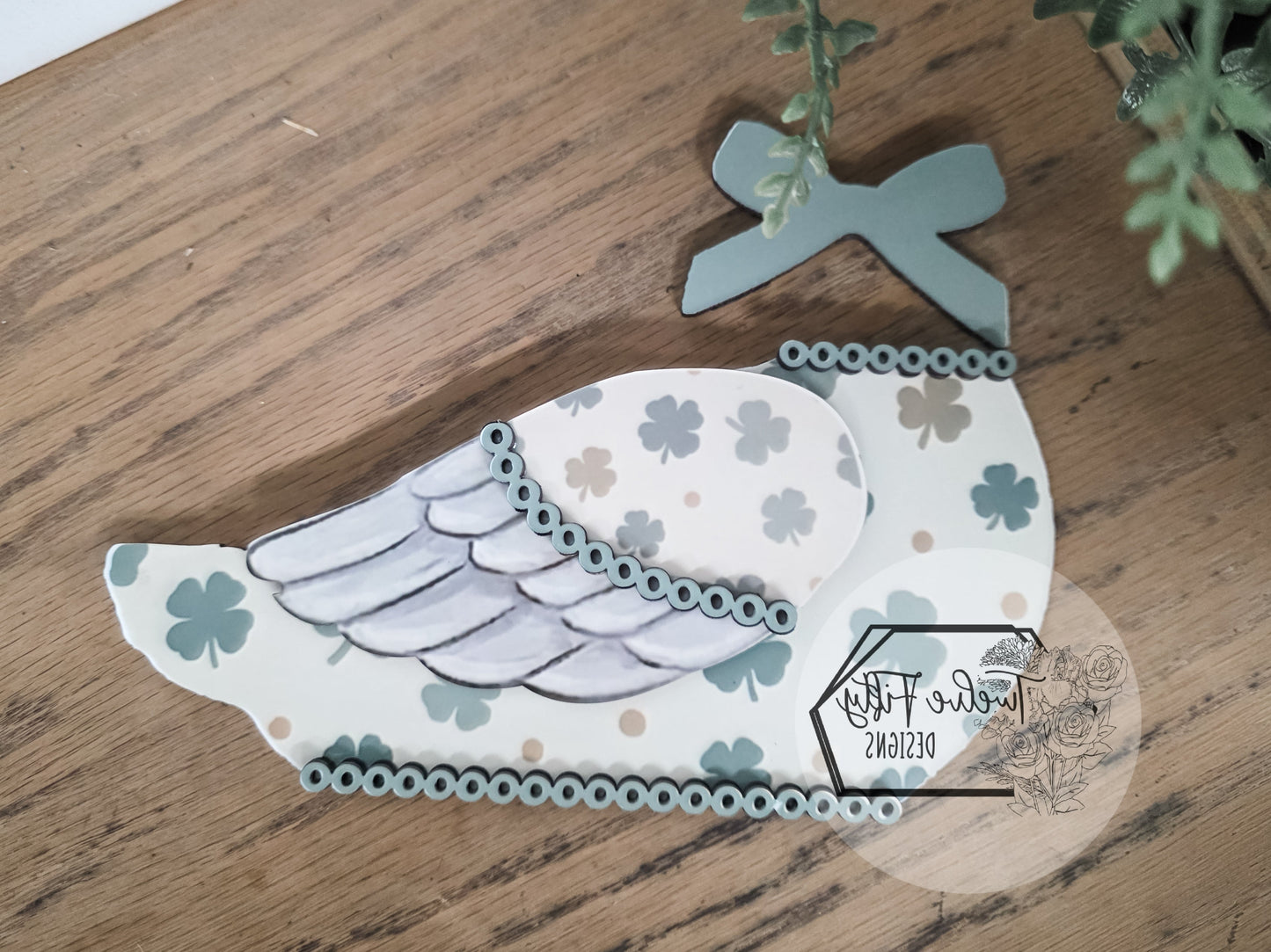 Additional Seasonal Outfit for Silly Goose Door Hanger